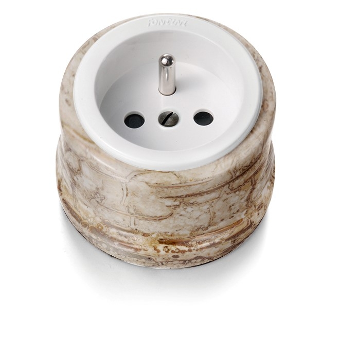 Garby socket with earth pin F/B 16A/250V porcelain with insert in plastic reggia decor