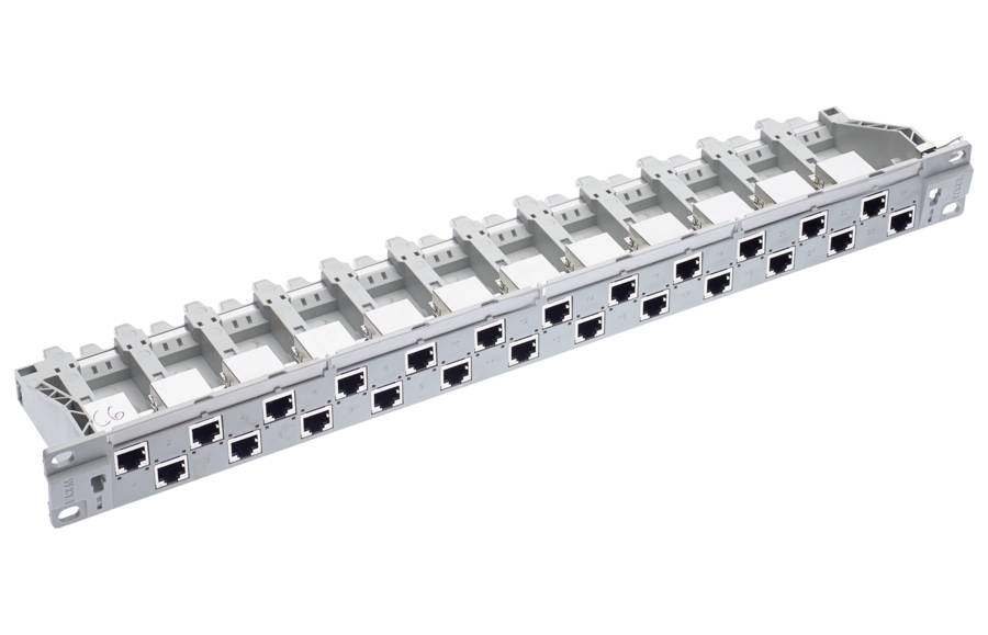 Panneau de brassage 19", 1U, 24xRJ45/s, R10 Cat.6, gris, rempli